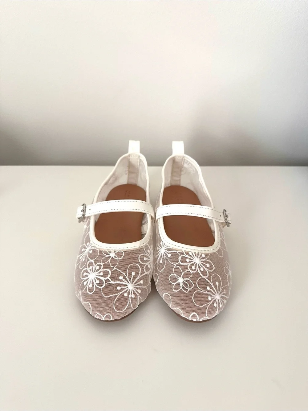 Old Navy White Floral Lace Mary Jane Flats for Kids